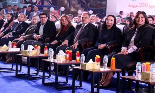 وزيرة التضامن ومحافظ الشرقية يشهدان إحتفالية ' يدوم الفرح' لتجهيز 250 عروسة الأولى بالرعاية