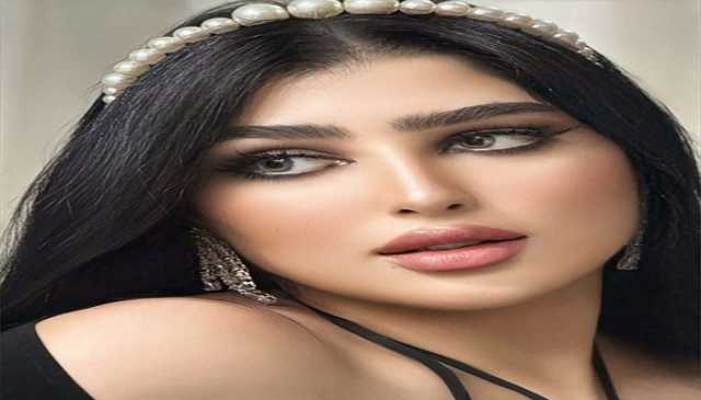 إيمان النعيمي: المرأة العربية تحمل مزيجا من القوة والرقة وجمالها يتميز بالعمق والأصالة