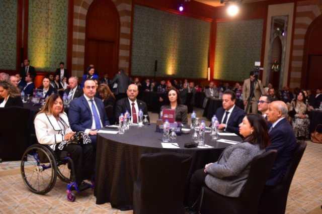 وزير العمل يشهد التدشين الرسمي لمبادرة «سيراكير»