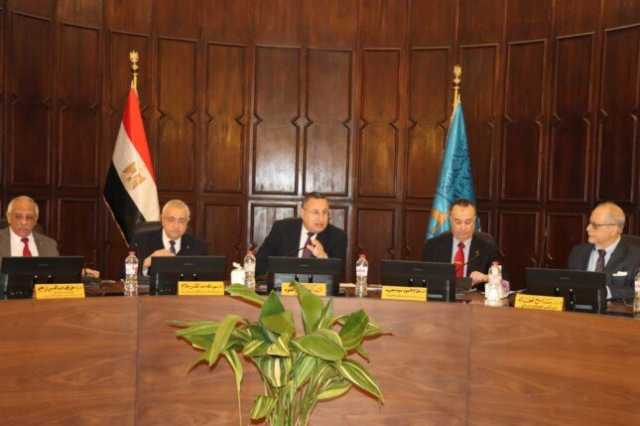 مجلس جامعة الإسكندرية يوافق على قرارات استراتيجية لتعزيز الابتكار والتوسع الدولي