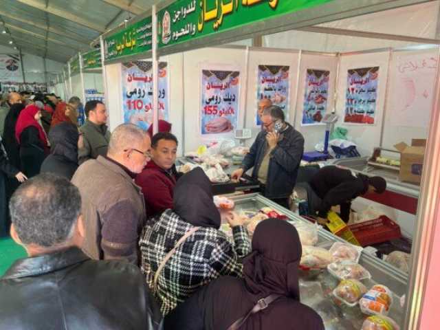 الأرز 25 واللحم البلدي بـ280 جنيه.. استمرار اقبال أبناء بورسعيد الكبير على معرض «أهلاً رمضان»