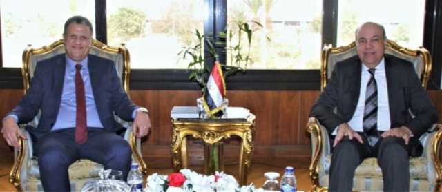 وزير الطيران المدني يلتقي وفد مستشفى كينجز كوليدج
