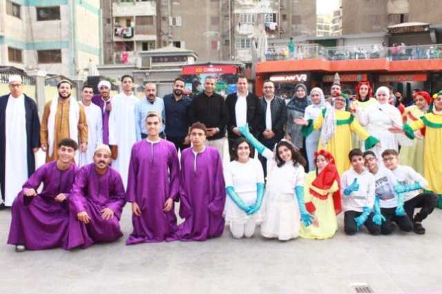 إقبال كثيف من المواطنين في احتفالات مبادرة العيد أحلى بمركز شباب قليوب