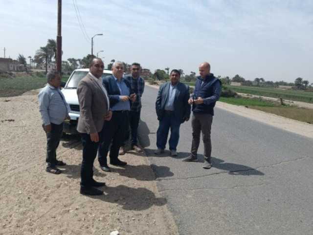 محافظ بني سويف يوجه برفع كفاءة طريق كفر أبجيج بالواسطي