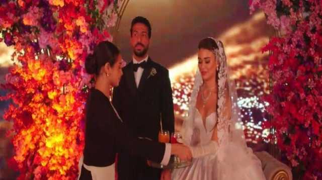 الحلقة 22 مسلسل وتقابل حبيب.. «منة عرفة تُخدر إنجي أثناء حفل زفافها»