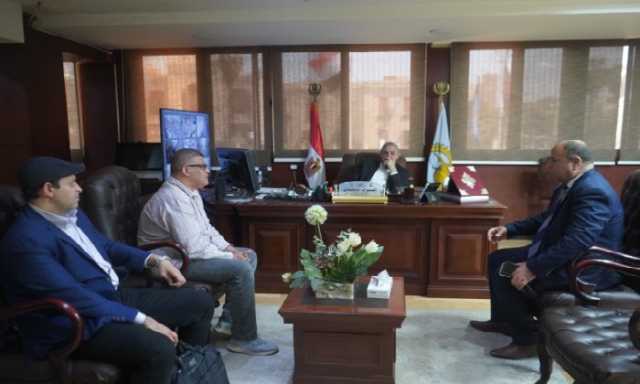 محافظ الغربية يبحث مع وفد التنسيق الحضاري خطط تطوير الميادين والمناطق التراثية بالمحافظة