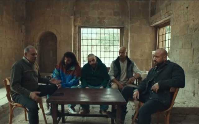 «جواز شمس وسرقة الخواجة».. ملخص مسلسل الغاوي الحلقة 7 لـ أحمد مكي «صور»