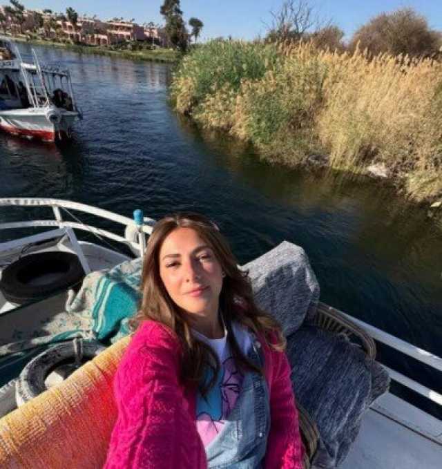 دنيا سمير غانم تكشف عن أبرز كواليس تصوير «عايشة الدور» | صور