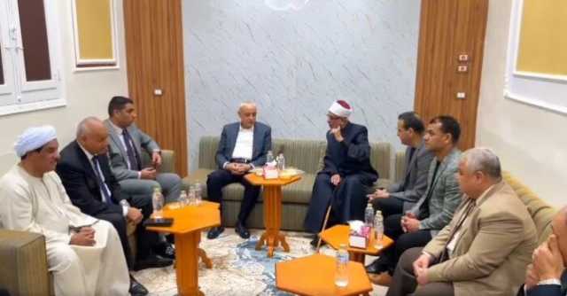 بحضور شخصيات عامة.. أكبر مائدة إفطار بصعيد مصر في الساحة الرضوانية بالأقصر