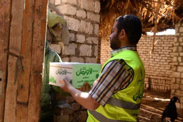 الإنتهاء من توزيع 17 ألف كرتونة مواد غذائية ببني سويف