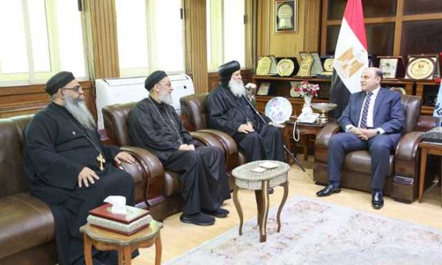 محافظ كفرالشيخ يستقبل وفد الكنيسة للتهنئة بعيد الفطر المبارك