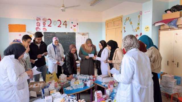 560 كشفًا طبيًا وأدوية مجانية.. .جامعة المنيا تقدم قافلة شاملة لقرية النجاح