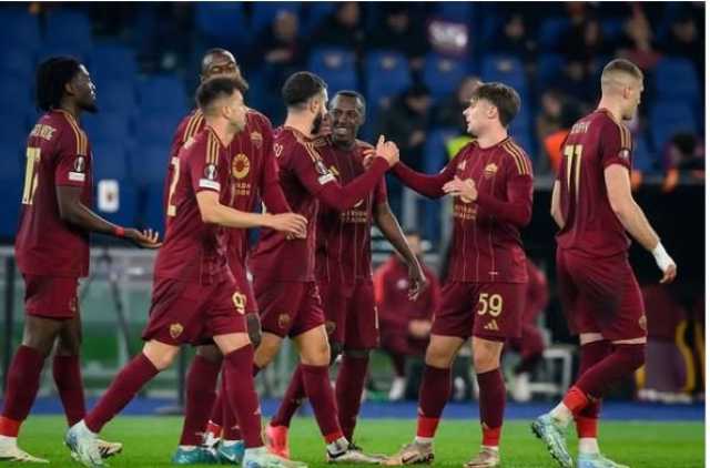 روما يفوز علي ليتشي بهدف نظيف في الدوري الايطالي