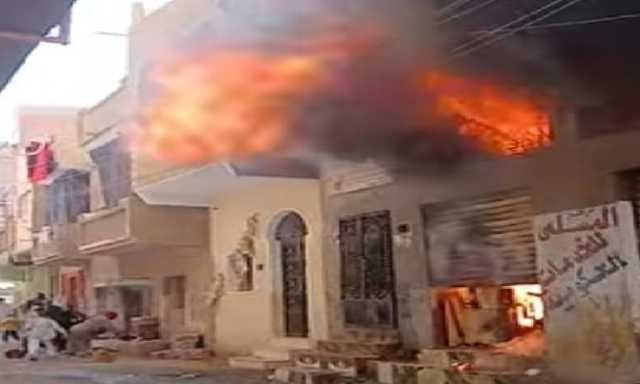 بسبب ماس كهربائي.. .السيطرة على حريق التهم محل منجد في طبهار بالفيوم