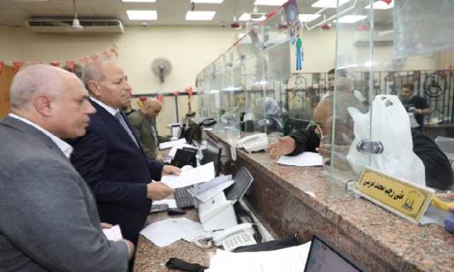 محافظ القاهرة يتفقد ديوان العاصمة ويهنئ العاملين بالعيد: جولة ميدانية لضمان جودة الخدمات
