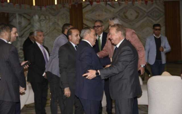 «رمضان يجمعنا».. محافظ بورسعيد يشارك القيادات التنفيذية والسياسية بالمحافظة الإفطار الرمضاني