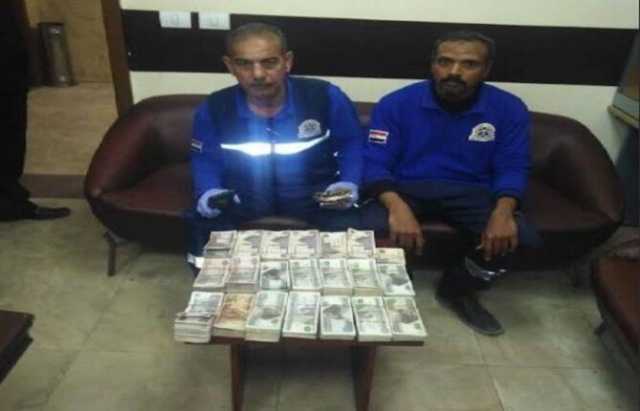 محافظ قنا يشيد بأمانة مسعفين أعادا مبلغ 227 ألف و700 جنيه لصاحبه بعد العثور عليه في حادث بنجع حمادي