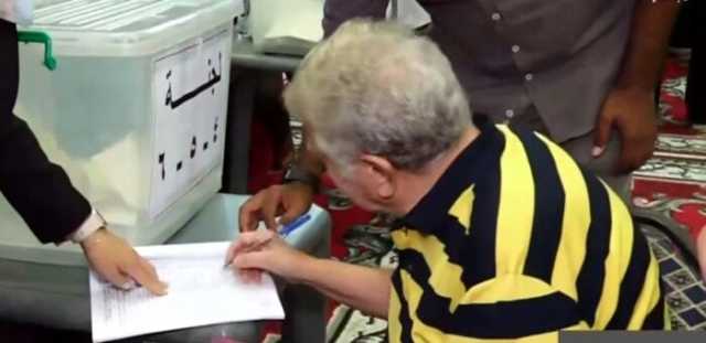 انتخابات الأهلي.. حسن حمدي يشارك في العملية الانتخابية ويُدلي بصوته «فيديو»