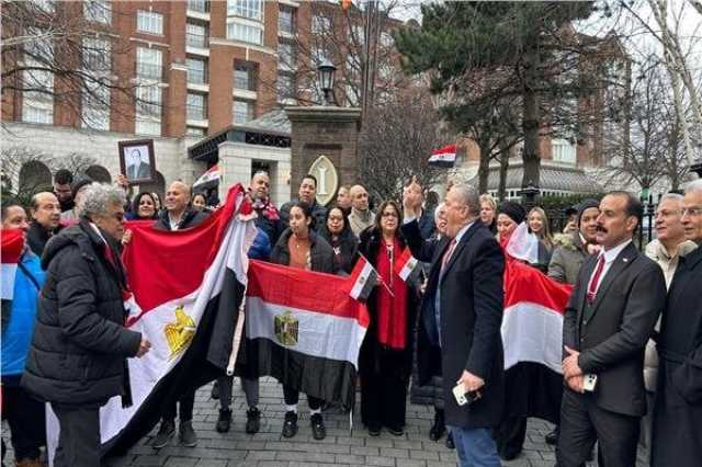 الجاليات المصرية في بلجيكا وأوروبا ترحب بالرئيس السيسي لدى وصوله مقر إقامته ببروكسل