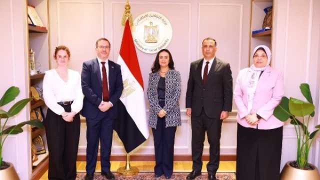 وزيرة التضامن تلتقي سفير المملكة المتحدة وتوضح ديناميكية برنامج تكافل وكرامة في مصر