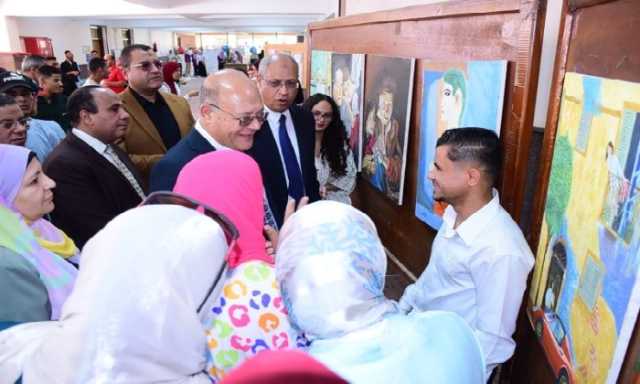 إبداع بلا حدود.. طلاب ذوو الهمم يتألقون في معرض 'تمكين' بجامعة سوهاج