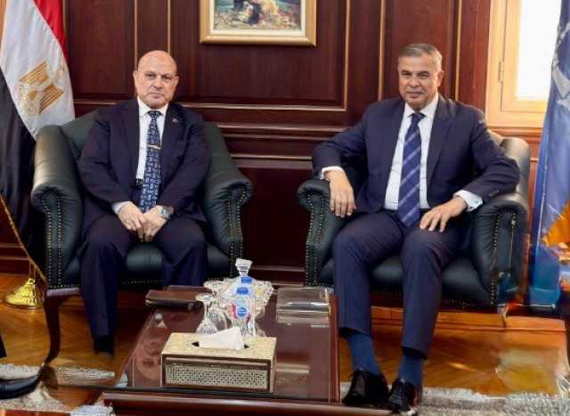 بالصور.. رئيس هيئة النيابة الإدارية يزور محافظ الإسكندرية لبحث تعزيز التعاون