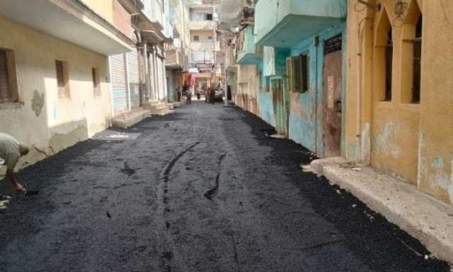 ضمن مشروعات الخطة الاستثمارية.. محافظ كفر الشيخ يتابع أعمال رصف شارع العباسي بسيدي سالم