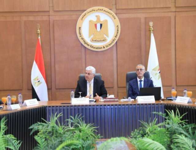 عاشور: الجامعات الأهلية رافد أساسي لمنظومة التعليم العالي في مصر