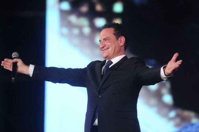«فى حب حليم».. محمد ثروت يتألق بمهرجان الموسيقى العربية (صور)