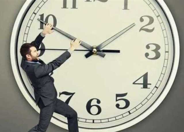 نأخر ولا نقدم الساعة؟.. موعد تطبيق التوقيت الشتوي في مصر 2025