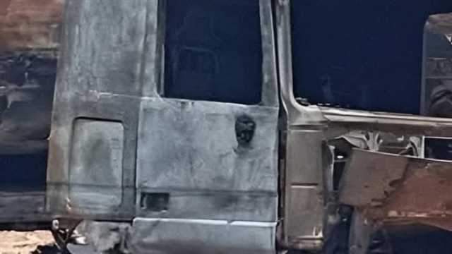 مصرع سائق في حريق كابينة تريلا اشتعلت بها النيران على الطريق الزراعي بالمنوفية