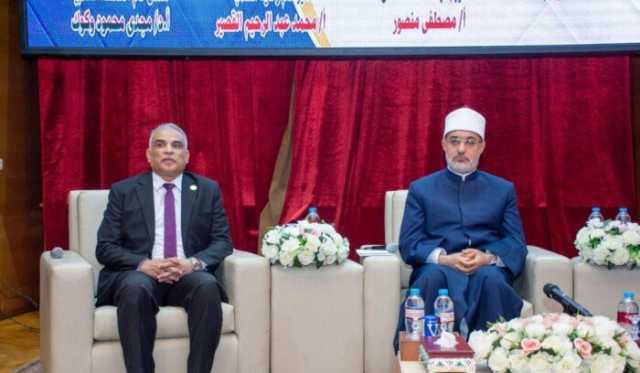 الدكتور نظير عياد: أدعو الشباب أن يكونوا دعاة خير وسلام بوعي فكري وبصيرة