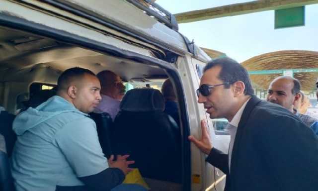 نائب محافظ البحيرة يتفقد المواقف لمتابعة الالتزام بالتعريفة الجديدة