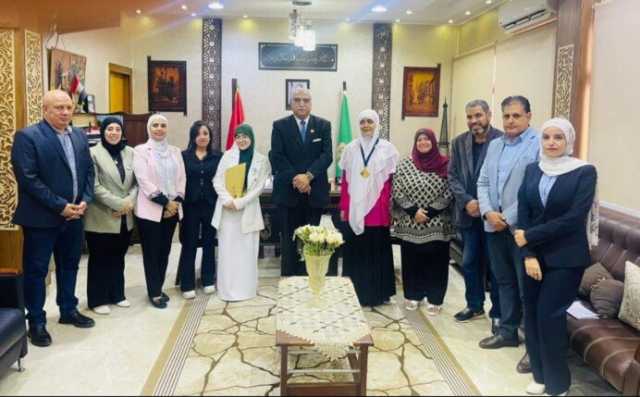 مدير تعليم القليوبية يكرم «بسملة وتغريد» أبطال تحدي القراءة العربي