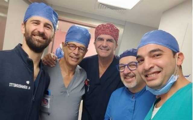 المستشفيات التعليمية تستضيف فريق عالمي لجراحات قلب الأطفال بالمعهد القومي