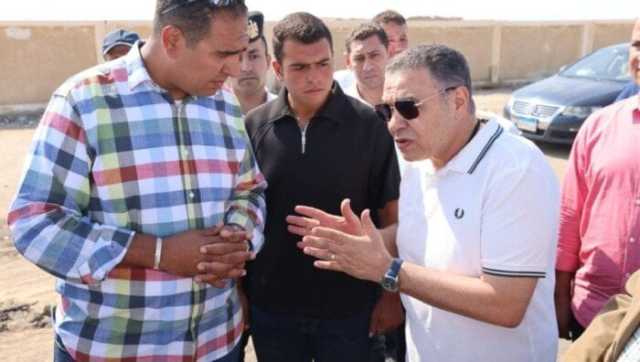 محافظ البحر الأحمر يشدد على التنسيق لمنع الزحام وتحقيق سيولة مرورية بالغردقة