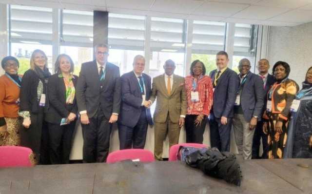 «عاشور» يبحث التعاون مع وزير التعليم النيجيري ووزير تمكين وتنمية الشباب الغاني في لندن