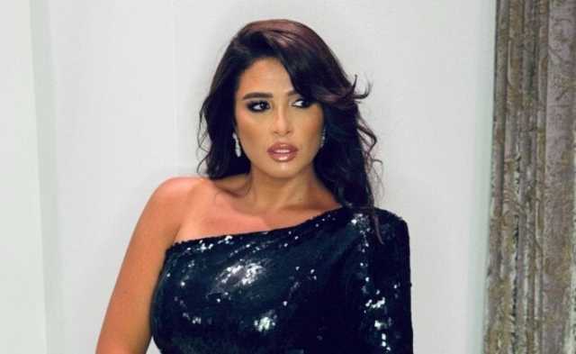 «بيتي وشغلي أولى بيا».. ياسمين عبد العزيز تتصدر التريند بتصريحاتها الأخيرة مع منى الشاذلي