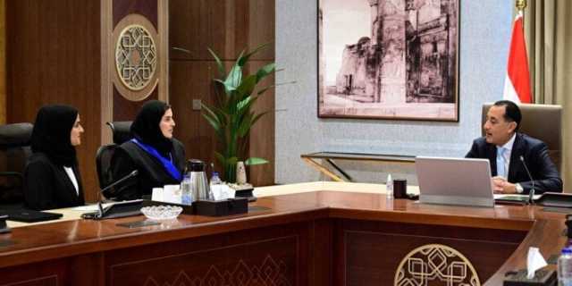 رئيس الوزراء يبحث مع وزيرة الدولة للتعاون الدولي القطرية إدخال المساعدات الإنسانية إلى غزة