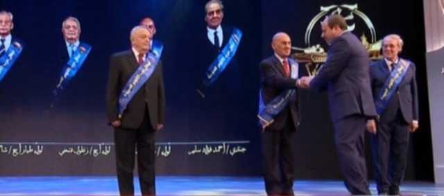 الرئيس السيسي: أبطال حرب أكتوبر أعادوا العزة لمصر