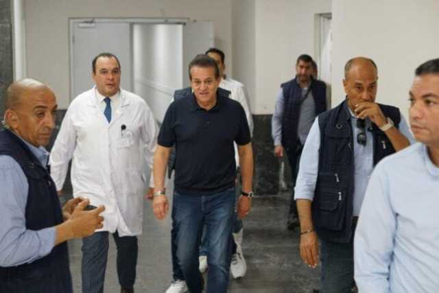 في زيارة مفاجئة.. وزير الصحة يتفقد مجمع الإسماعيلية الطبي ويوجه بإجراءات عاجلة