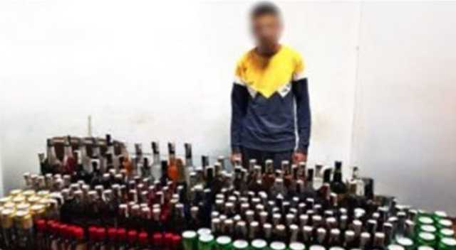 الداخلية تضبط شابًا بتهمة بيع مشروبات كحولية مغشوشة بالدقهلية
