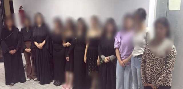 «المتعة الحرام عبر الهواتف».. القبض على 11 متهمة بالترويج للأعمال المخلة بالقاهرة