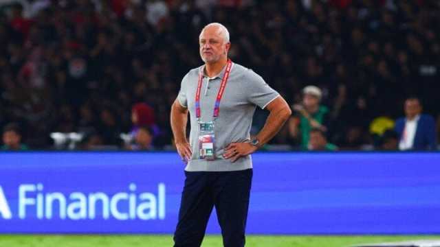 أرنولد ينتقد أداء منتخب العراق رغم الفوز على إندونيسيا في ملحق المونديال