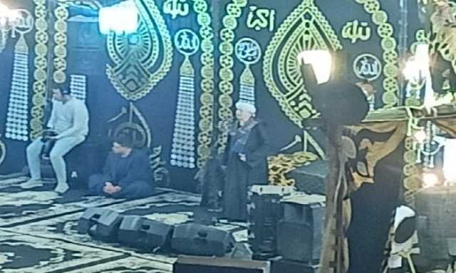 الشيخ ياسين التهامي يبدأ احتفاليته بطنطا بوصلة إنشاد روحانية في الساحة الأحمدية بطنطا