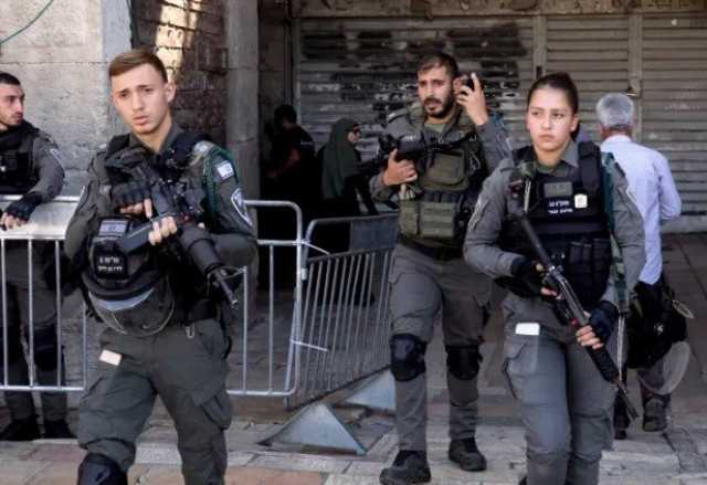 شرطة الاحتلال: أطلقنا نيران على مركبة مشبوهة قرب السفارة المصرية في تل أبيب