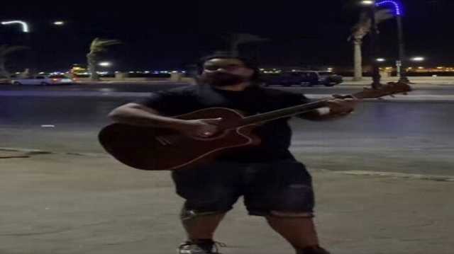 «أنا بشحت بالجيتار».. علي رؤوف يتصدر الترند بسبب حادث سير في السويس
