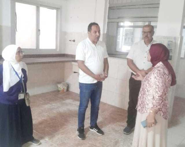 مرور مفاجئ لرئيس مجلس إدارة المؤسسة العلاجية بمستشفى دار الولادة
