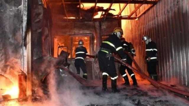 السيطرة على حريق بمصنع لتعبئة وتغليف المواد الغذائية بالقليوبية