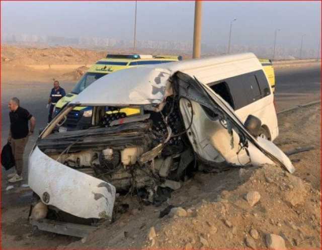 «العربة طارت بيهم».. إصابة 7 أشخاص في انقلاب ميكروباص أعلى الأوسطي